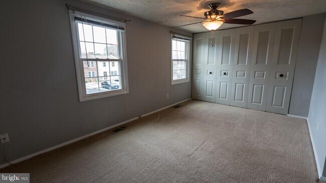 Building Photo - 413 Warlock Ct