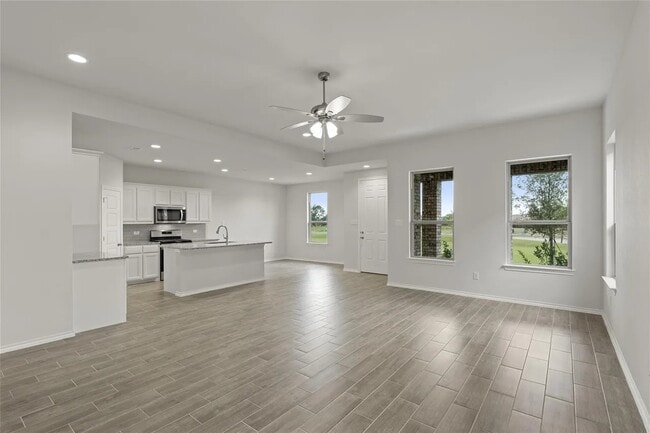 Vista LR/Kit - 2004 Poppy Way