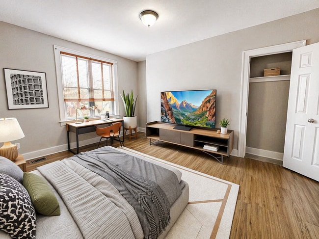 Photo - 5404 Black St House