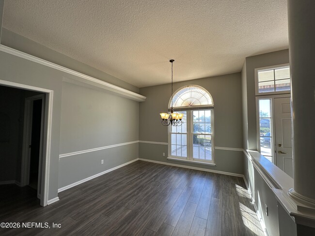 Foto del edificio - 9715 Underwood Ct