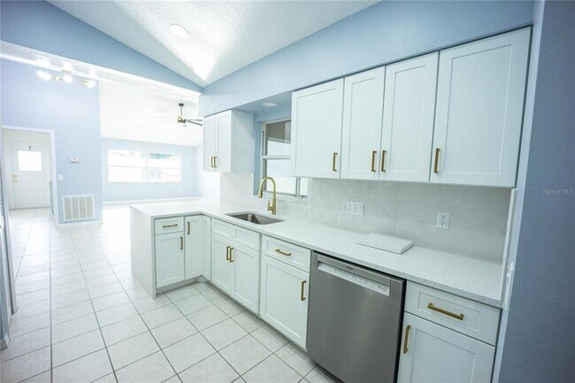 Foto del edificio - 1341 Rural Hall St
