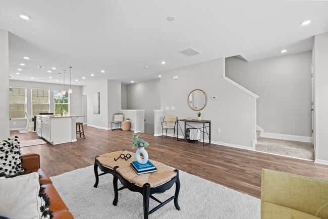 Building Photo - 1136 Commack Dr