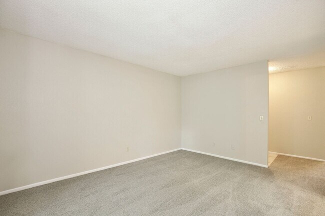 Building Photo - Spacious 2/2 Condo in Hawthorne Village - Orlando! Available Now!
