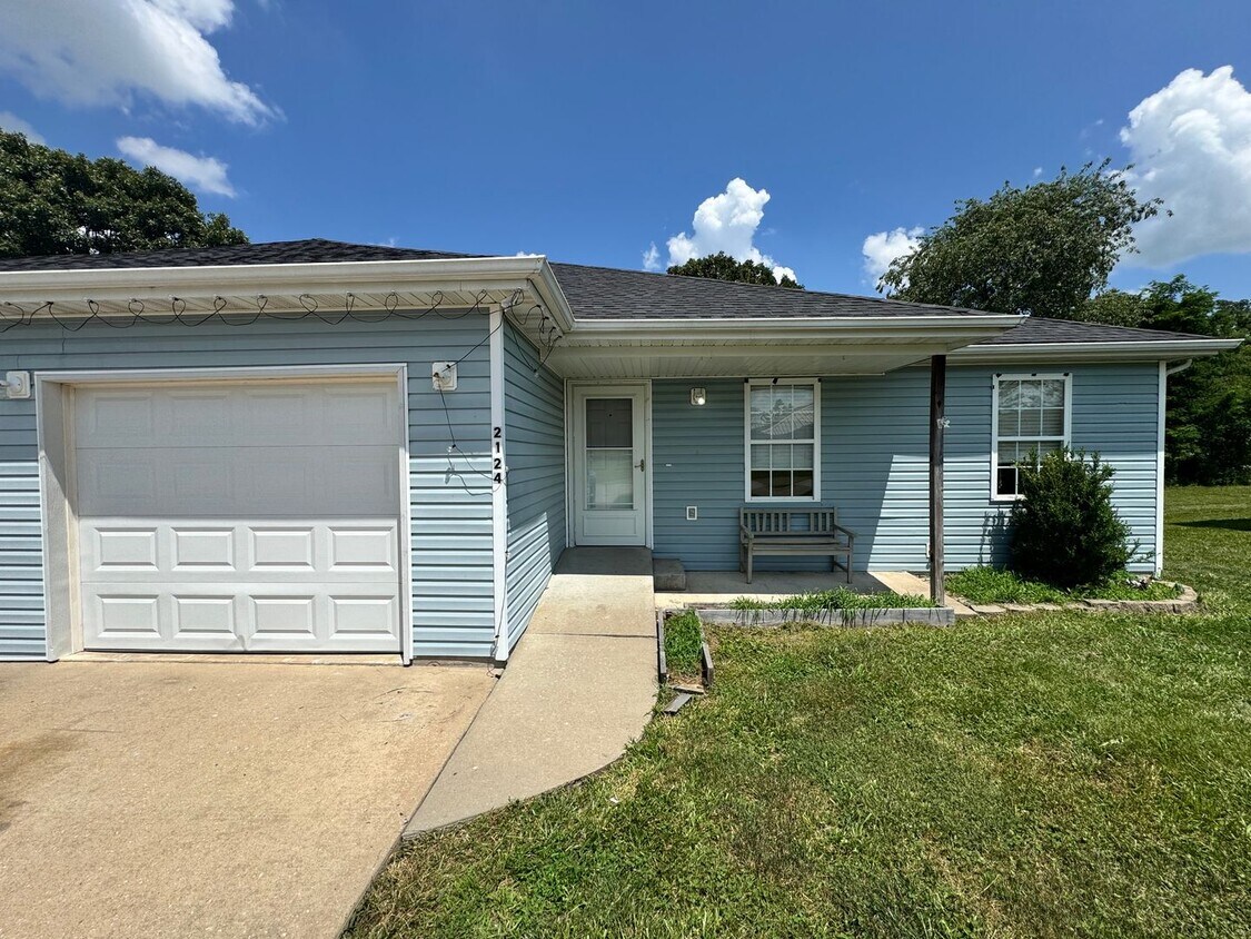 Primary Photo - 3 Bedroom, 2 Bathroom House