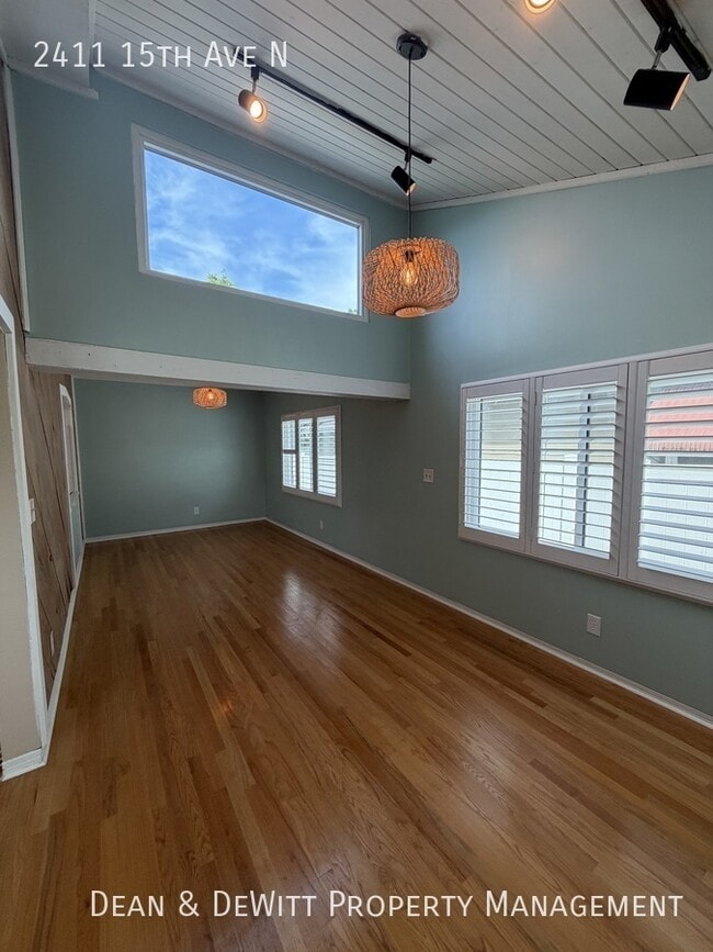 Photo - 2411 15th Ave N House