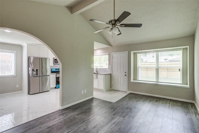 Building Photo - 5023 Raven Ridge Dr