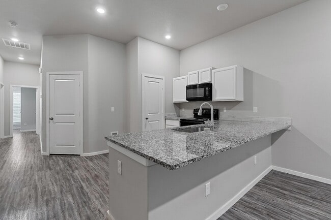 Foto del edificio - 2120 N Avenue J