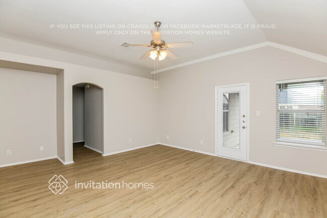 Foto del edificio - 1650 Hillside Dr
