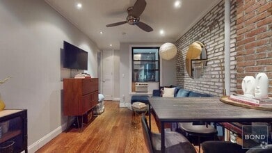 Building Photo - 436 W 52nd St