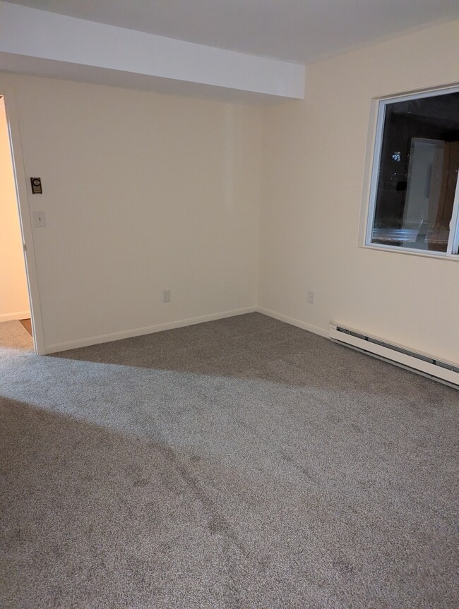 Building Photo - 4063 Oneida St