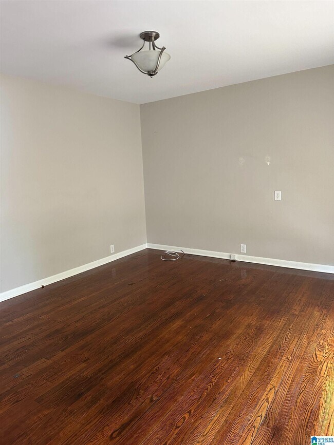 Foto del edificio - 920 Hillcrest Ave