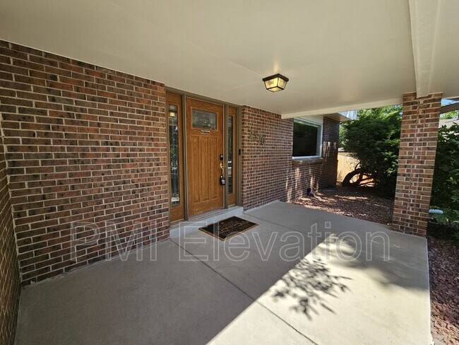 Foto del edificio - 2370 S Garland Ct