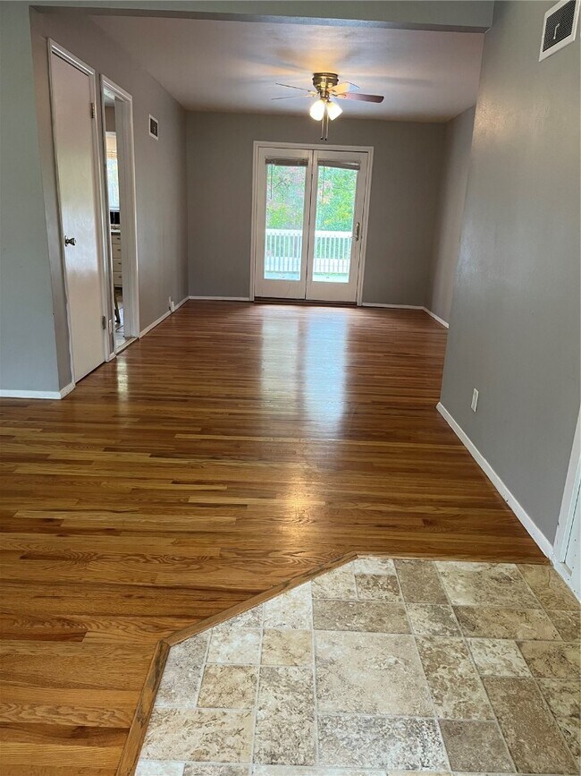 Foto del edificio - 1119 Port Diane Dr