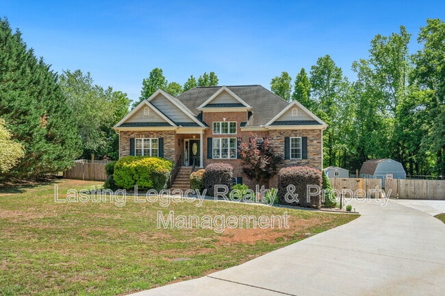Building Photo - 187 Marbrook Dr