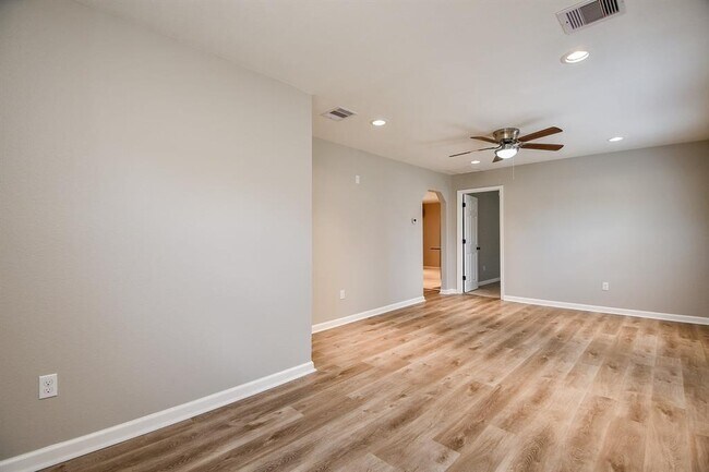 Foto del edificio - 4341 Alvin St