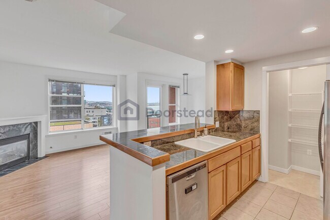 Foto del edificio - 2607 Western Ave