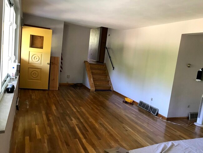 Gran sala de estar - 1262 Onondago St