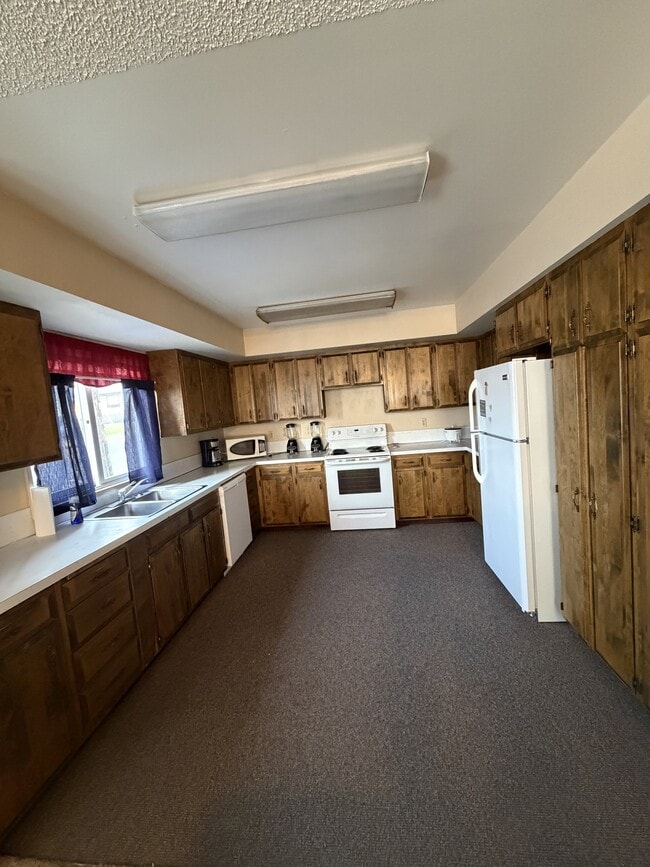 Foto del edificio - 120 Carlanna Lake Rd