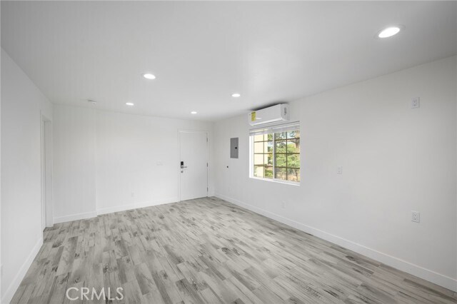 Building Photo - 11148 Plainview Ave