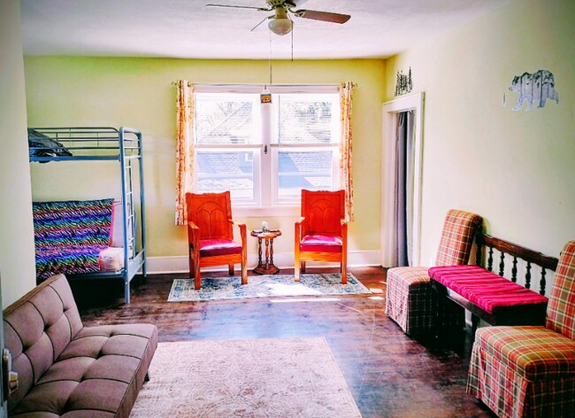 Foto del edificio - 311 12th St