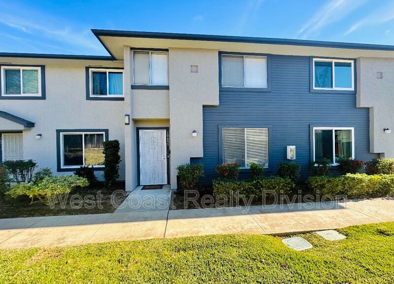 Primary Photo - 10635 Aristocrat Ct