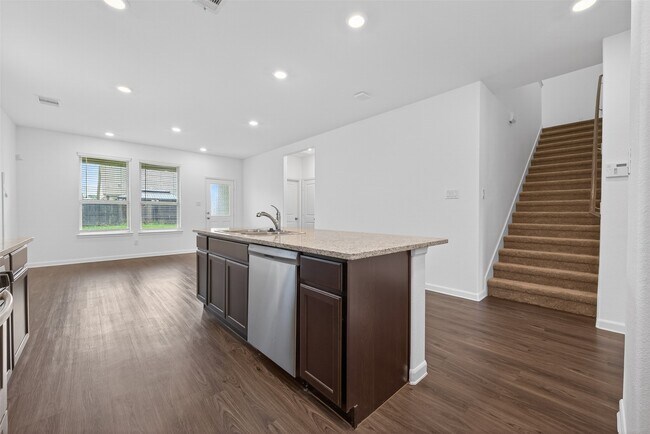 Foto del edificio - 16108 Dockside St