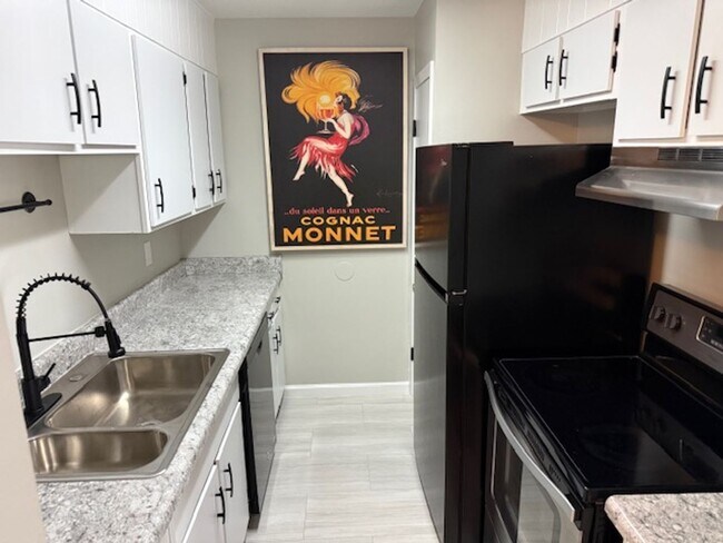 Foto del edificio - Newly Renovated