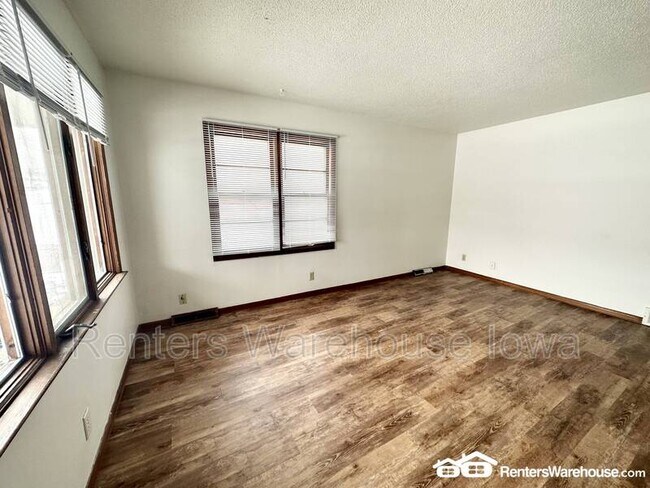 Building Photo - 3017 67th St