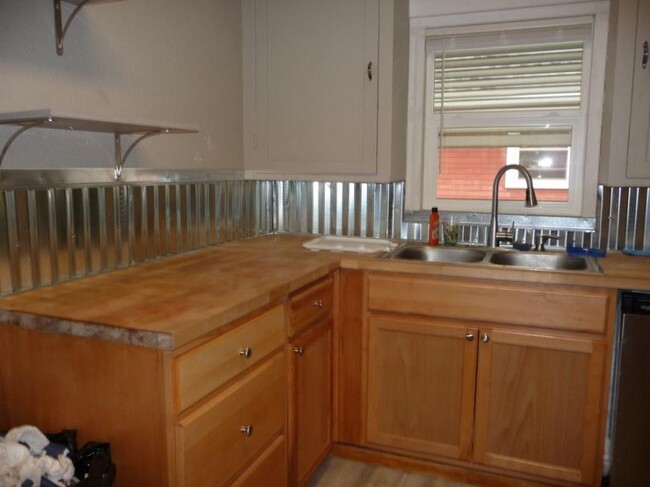 Foto del edificio - 3 bedroom in Billings MT 59101