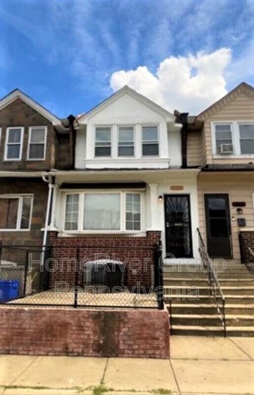 Foto principal - 5920 Chester Ave