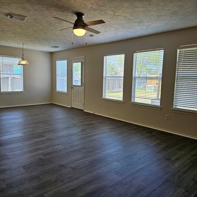 Building Photo - 21706 Slate Bridge Ct