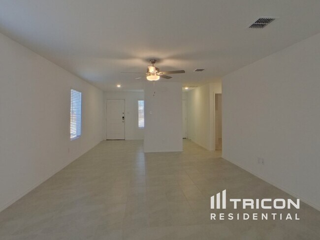 Building Photo - 3329 Turkey Trot Ln
