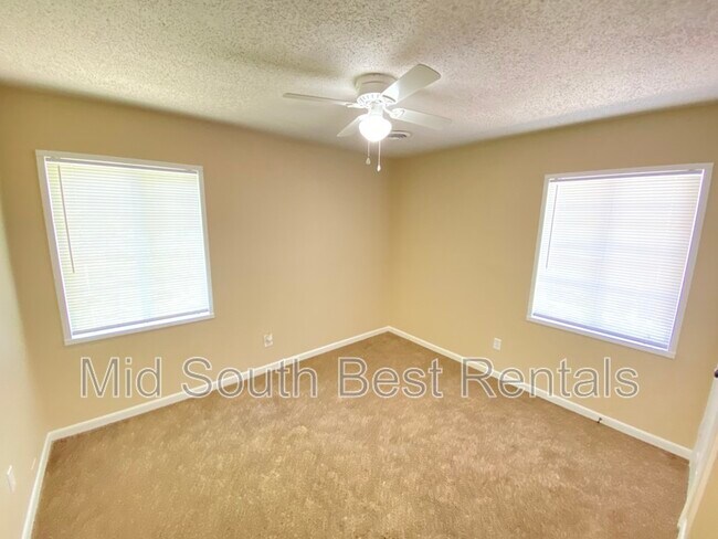 Building Photo - 780 Tampa Ave