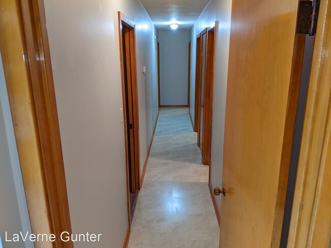 Foto del edificio - 4 br, 2 bath House - 6060 150th ave ne