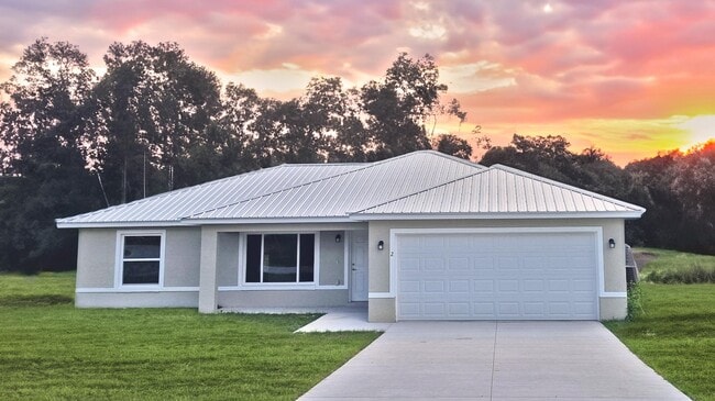 Building Photo - 3229 Dolphin Dr