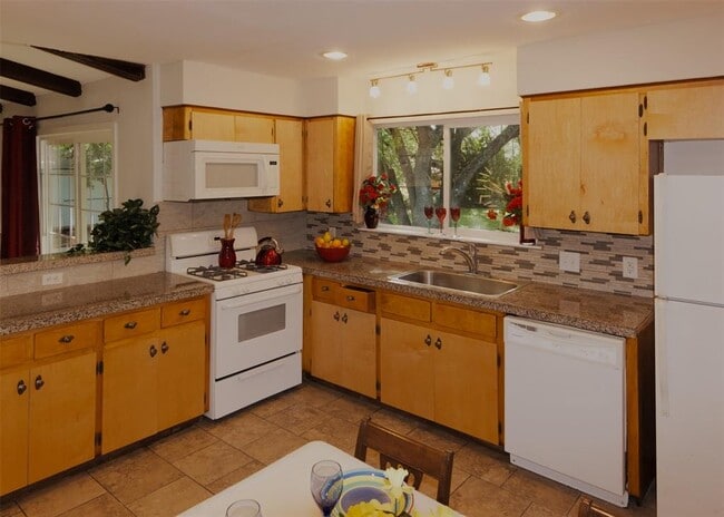 Building Photo - 5308 Peppertree Pkwy