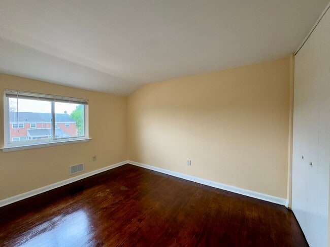 Foto del edificio - Charming 3-Bedroom Townhome in Baltimore