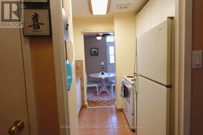 Building Photo - 3065 Queen Frederica Dr
