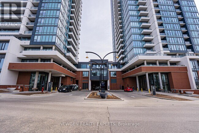 Photo du bâtiment - 5 Wellington St S