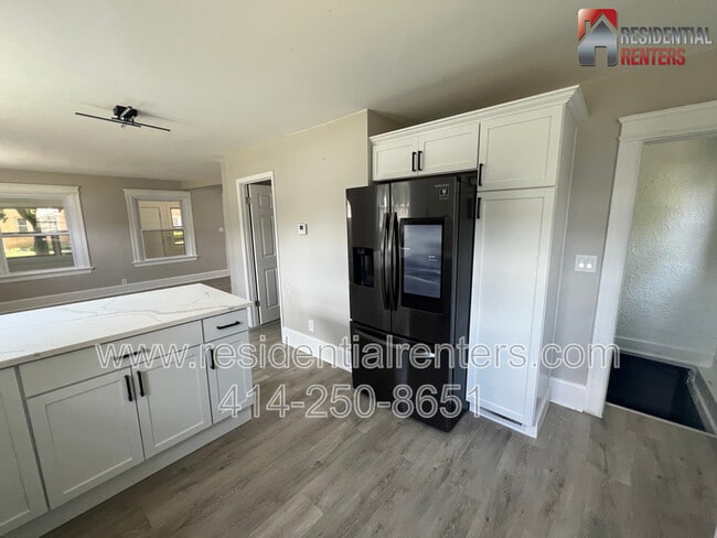Building Photo - 5426 N 41st St