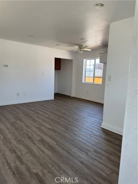 Foto del edificio - 7688 Main St
