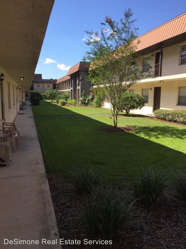 2950 NE 52nd Ct, Silver Springs, FL 34488 Condo for Rent in Silver