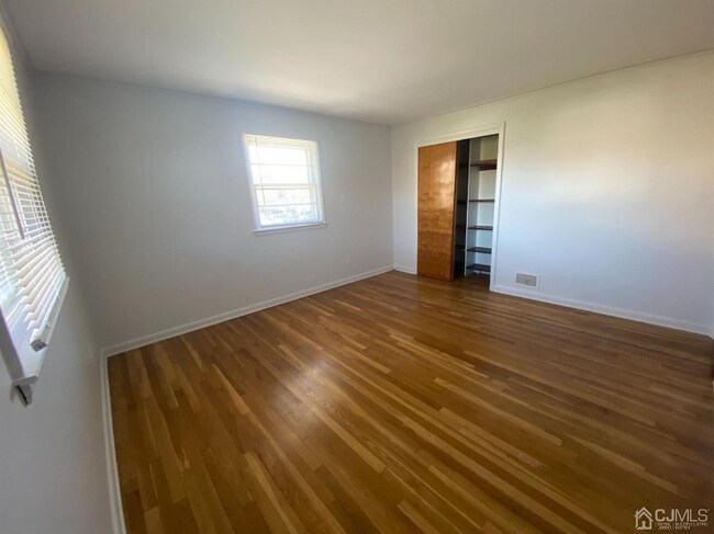 Foto del edificio - 46 Schiverea Ave