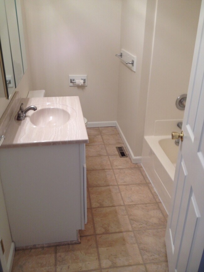 Baño principal - 5 Midland Dr