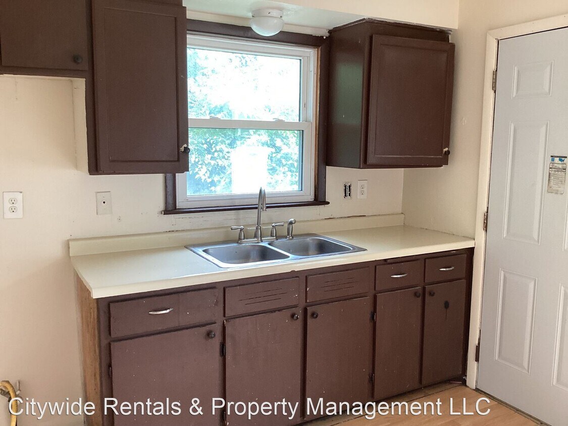 Foto principal - 4 br, 1 bath House - 3120 N. 1st St.