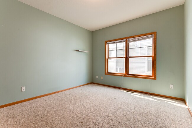 Building Photo - 3128 Lyndale Ave S