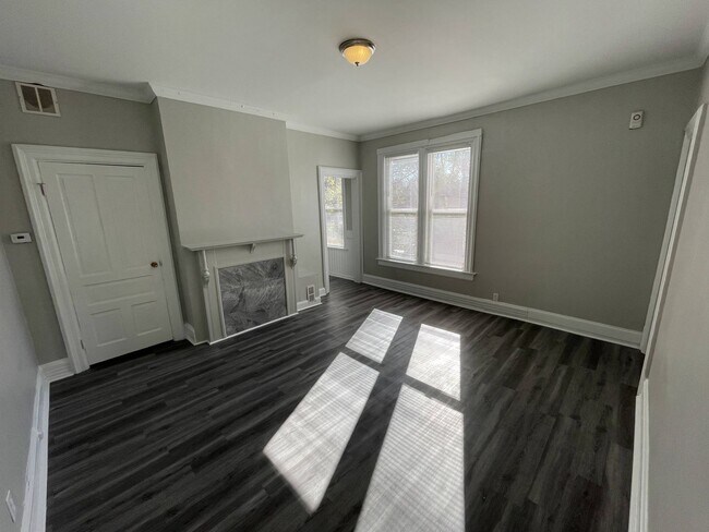 Foto del edificio - 482 Crestline Ave