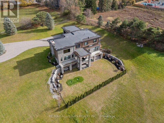 Photo du bâtiment - 15682 ON-48