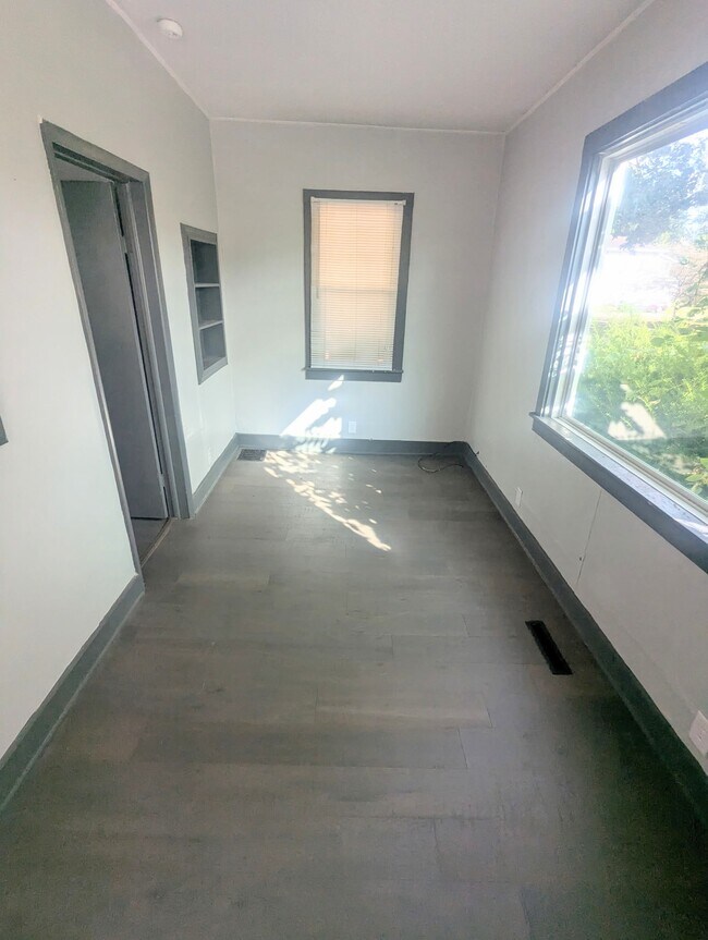Foto del edificio - 803 W Chestnut St