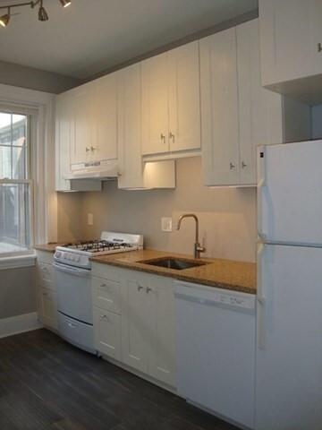 Building Photo - 25 Mt Hood Rd